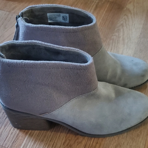 Toms Lacy Ankle Booties, Size 9.5 - Picture 9 of 10
